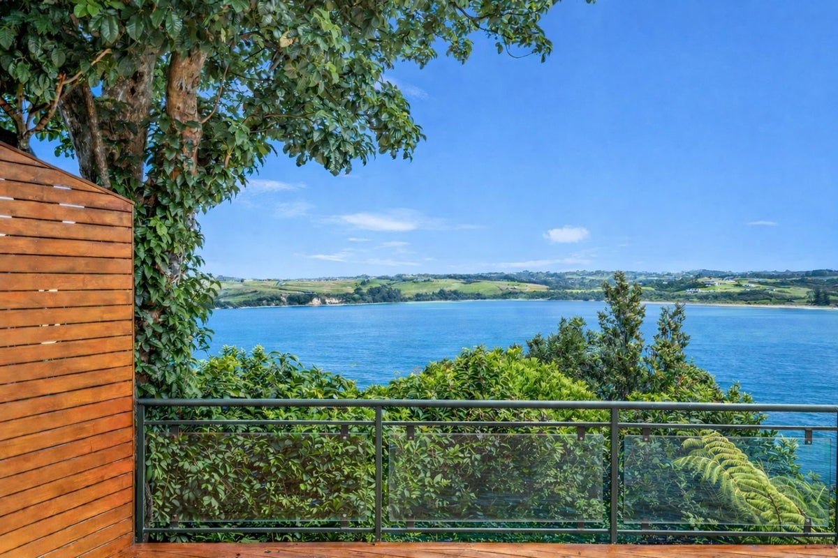 48A Kestrel Heights, Arkles Bay, Whangaparaoa - Carousel 1