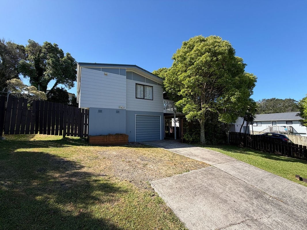 5 Kearney Place, Massey, Auckland - Carousel 2