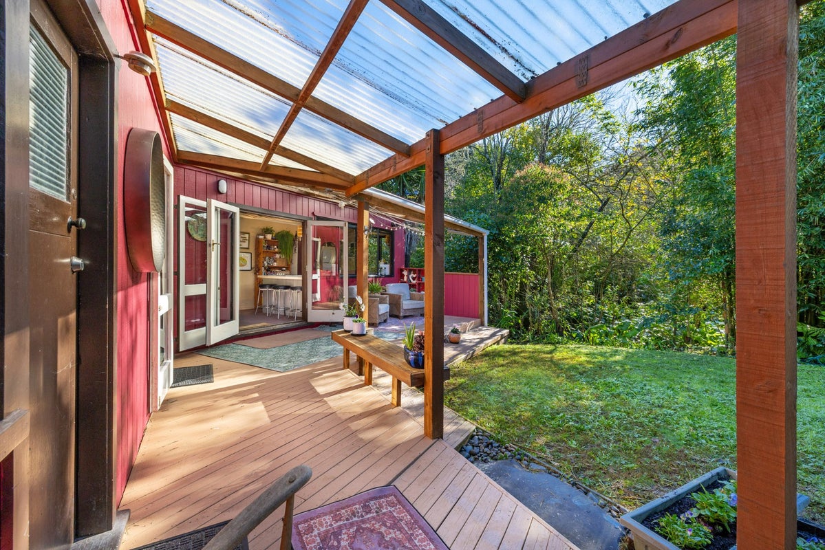 1A Upper Cross Street, Raglan - Carousel 2