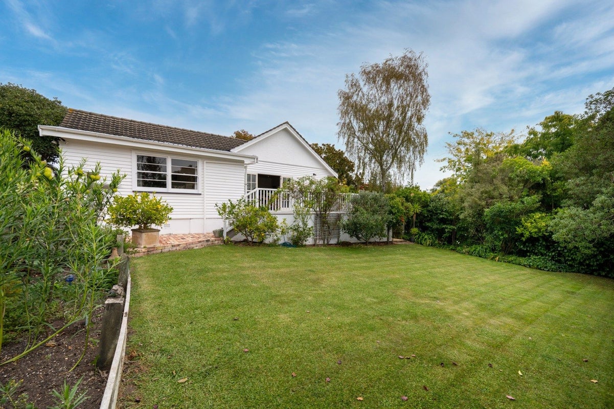 75 Duart Road, Havelock North, Havelock North - Carousel 21