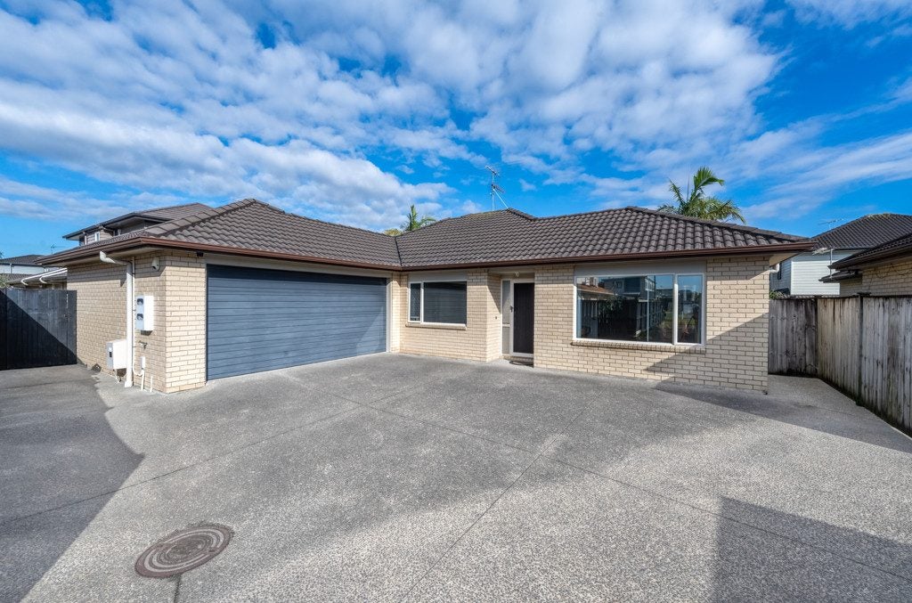 364 Chapel Road, Flat Bush, Auckland - Carousel 1