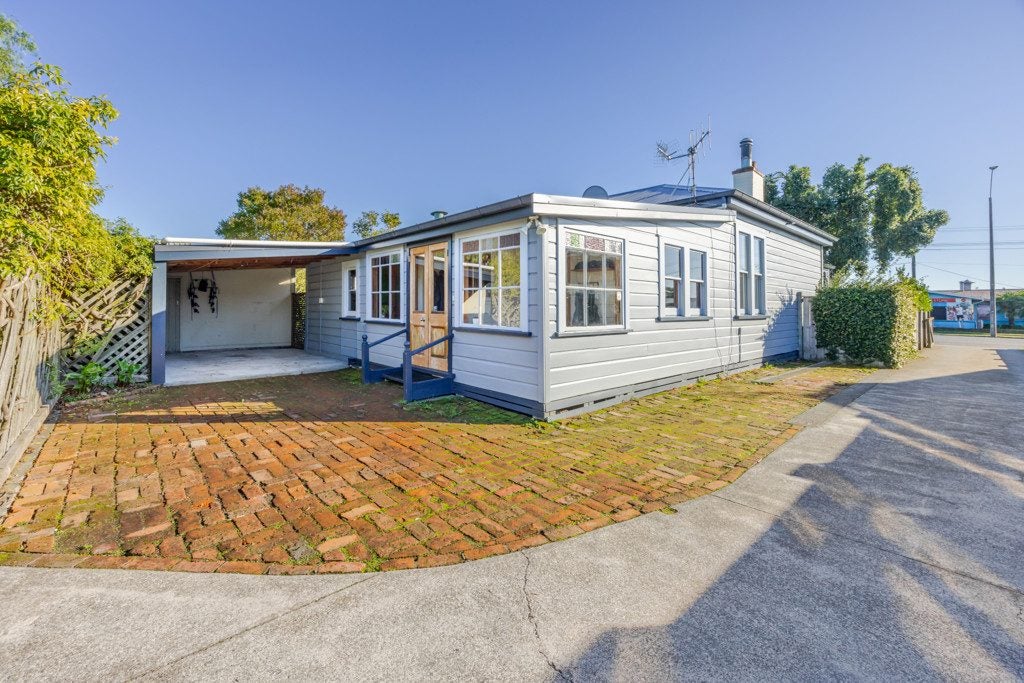 83 Meeanee Road, Taradale, Napier - Carousel 11