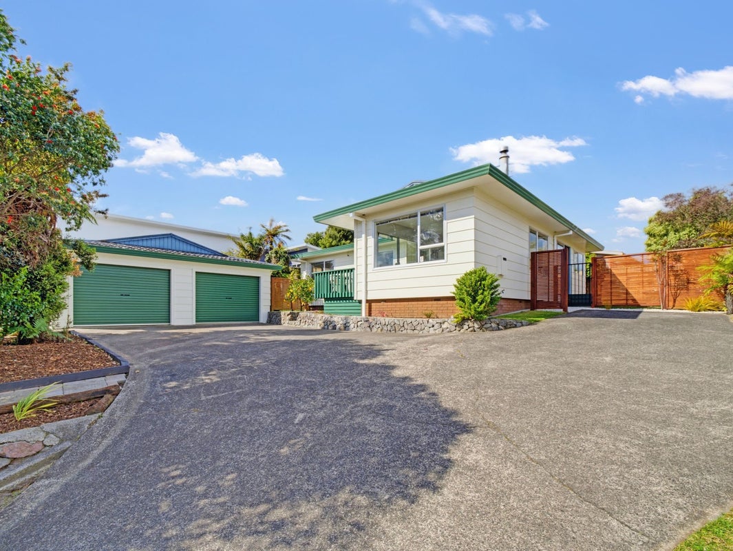 120 Cambridge Road, Bethlehem, Tauranga - Carousel 1