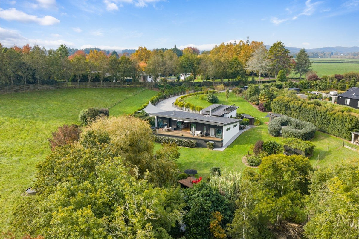 533 Pencarrow Road, Tamahere, Hamilton - Carousel 1