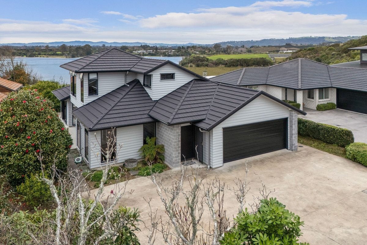 37 Bert Wall Drive, Omokoroa, Omokoroa - Carousel 1