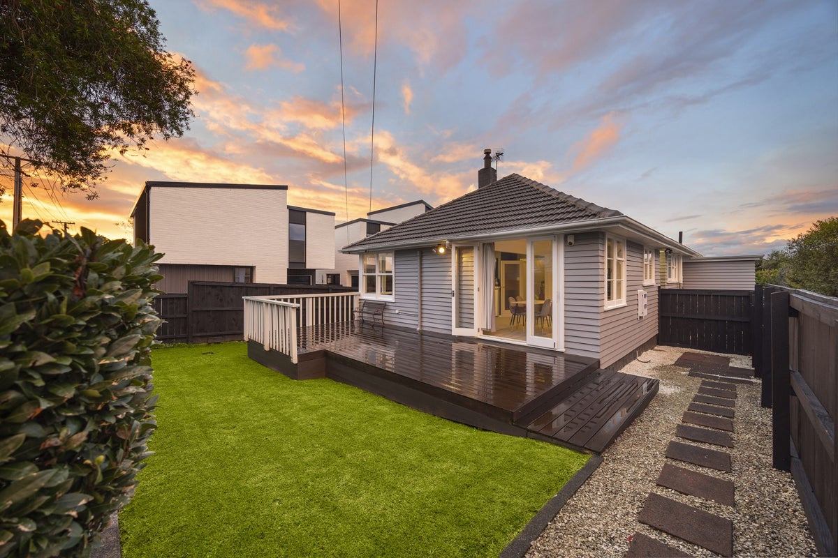 9 Vause Street, Ellerslie, Auckland - Carousel 1