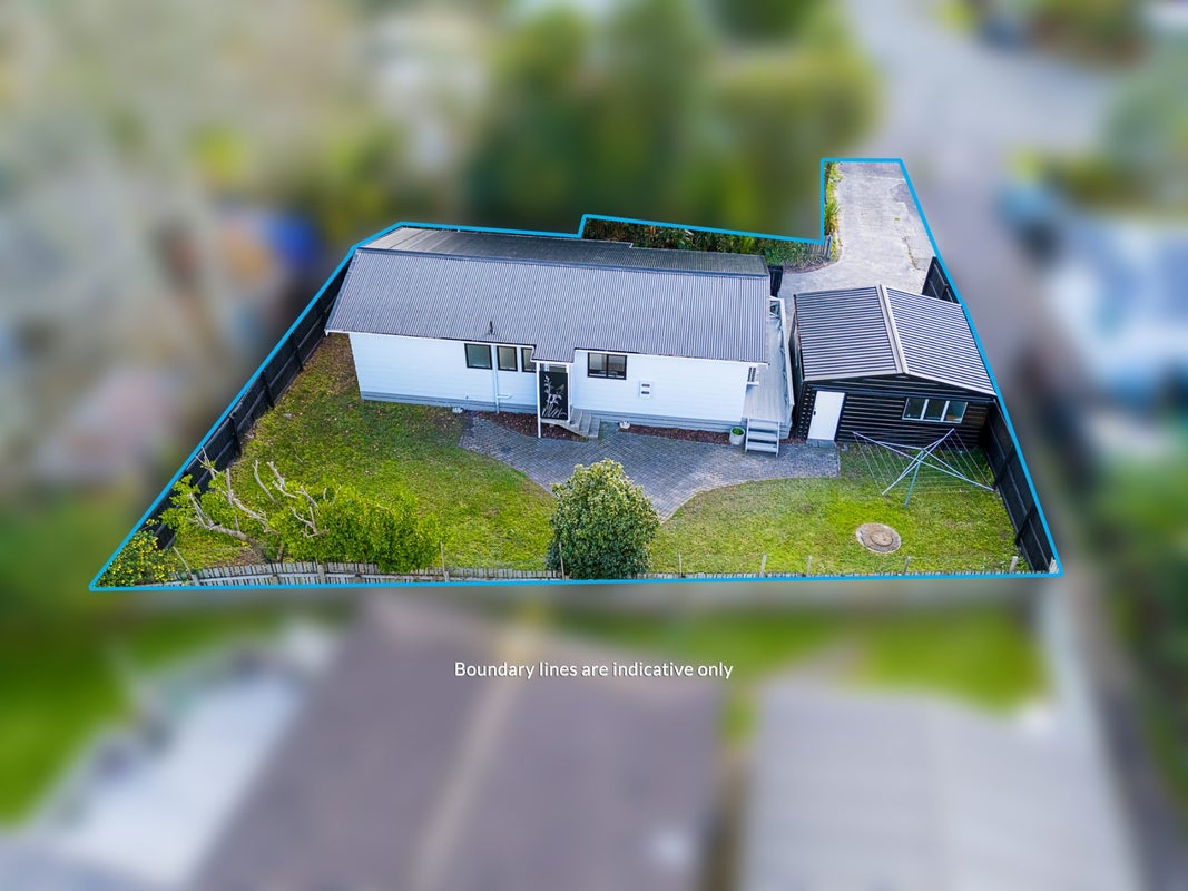 13 Hamblyn Place, Ranui, Auckland - Carousel 28