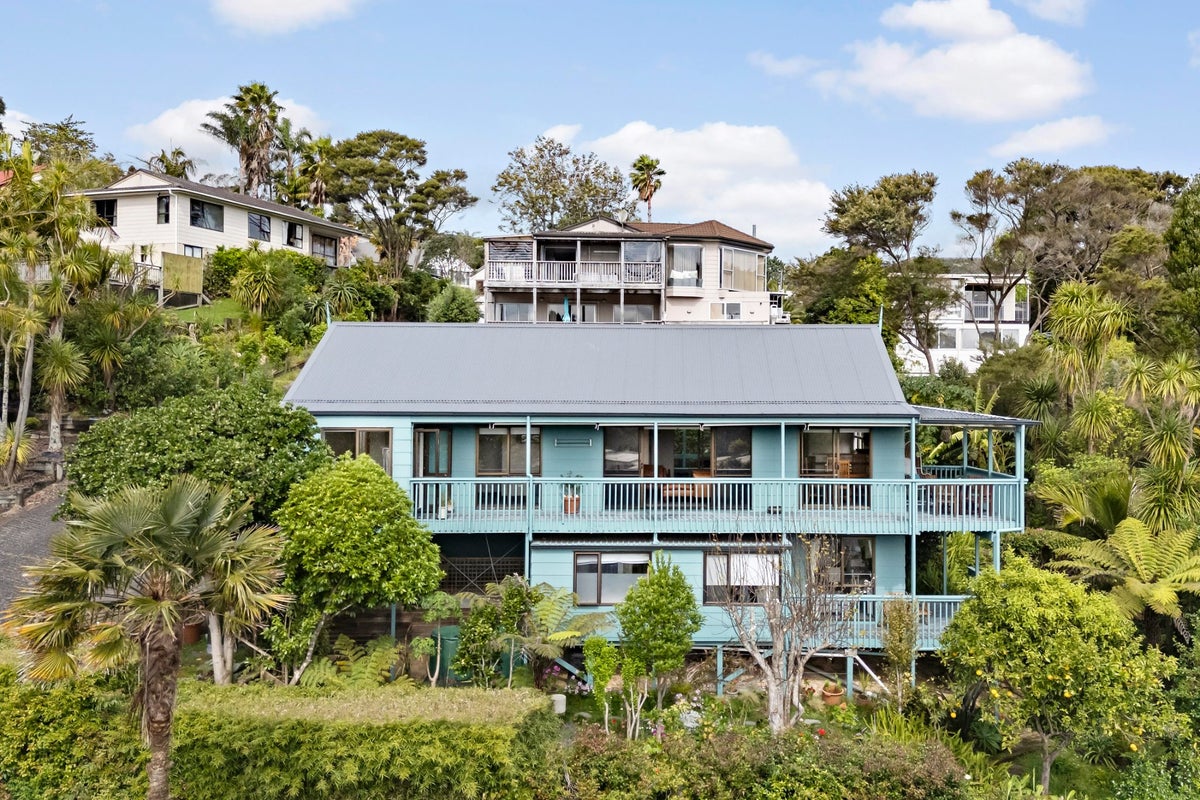 63 Pemberton Avenue, Bayview, Auckland - Carousel 2