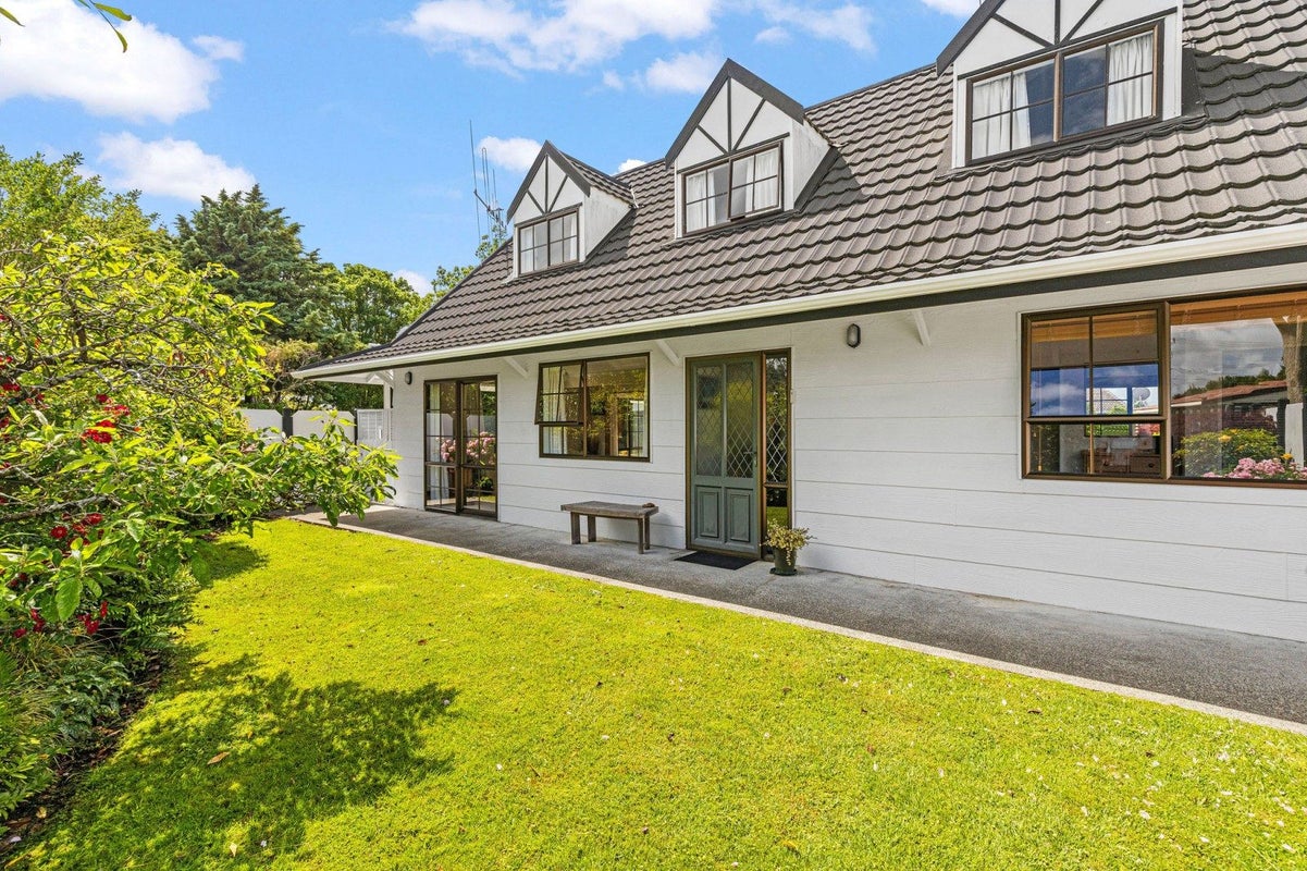 27 Burtts Road, Durie Hill, Whanganui - Carousel 2