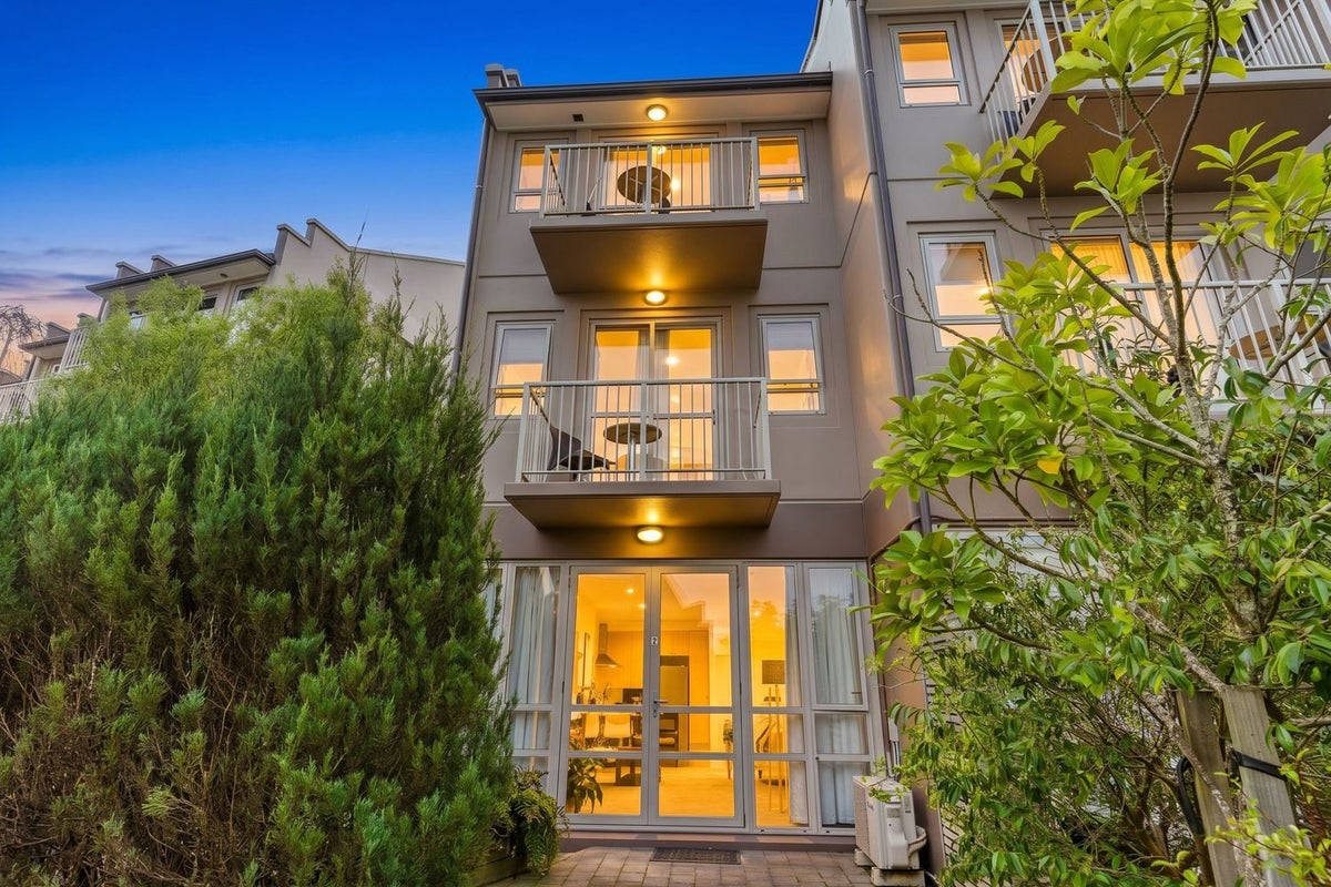 7/73 Buccleugh Street, North East Valley, Dunedin - Carousel 1