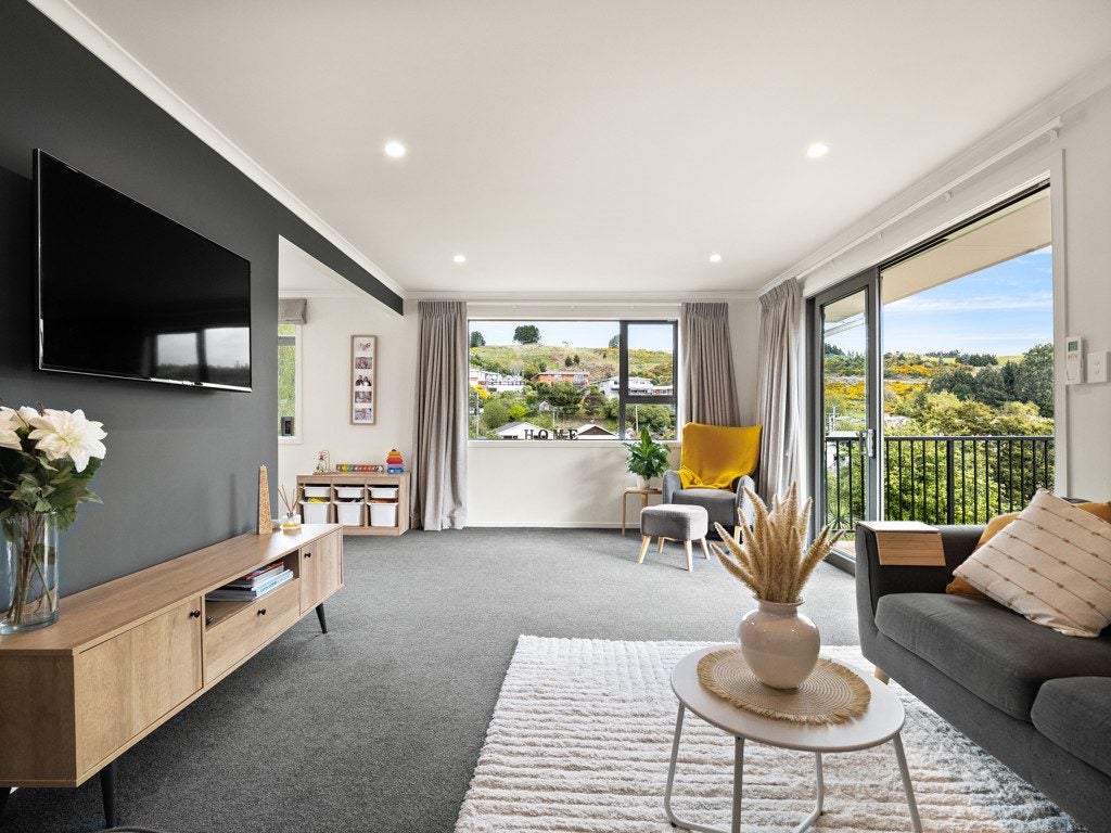9 Bell Crescent, Concord, Dunedin - Carousel 2