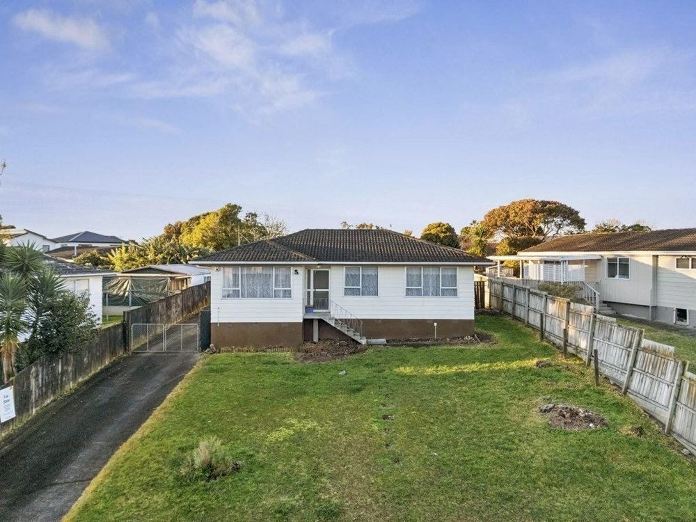 45 Moncrieff Avenue, Clendon Park, Auckland - Carousel 1
