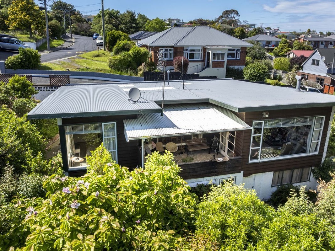 2 Gala Street, Waverley, Dunedin - Carousel 1