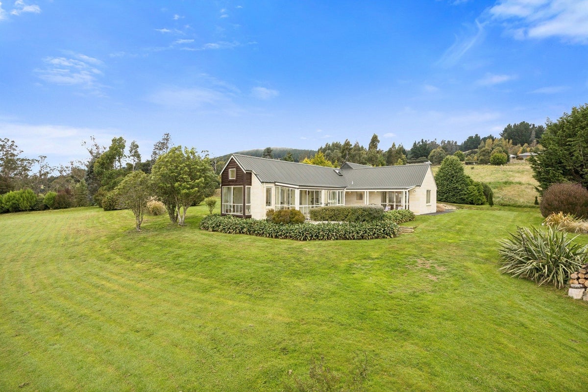 845 Blueskin Road, Mount Cargill, Waitati - Carousel 1