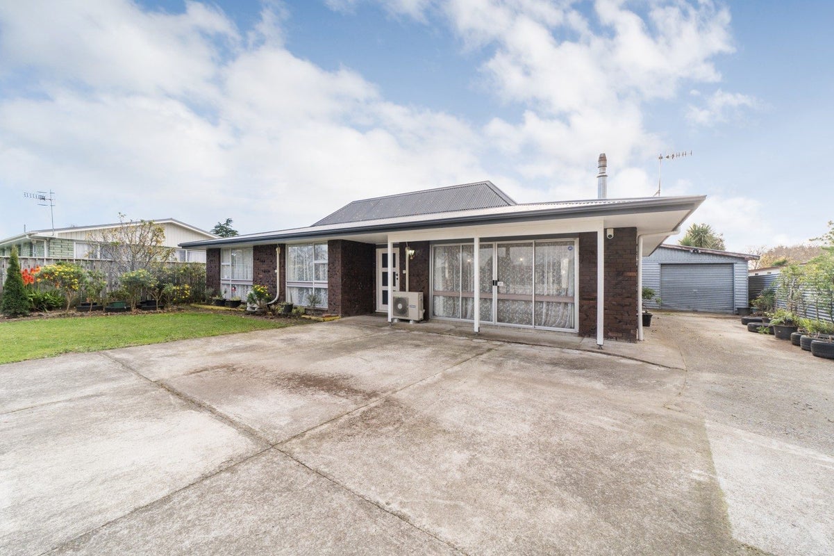 64 Havelock Avenue, Westbrook, Palmerston North - Carousel 1