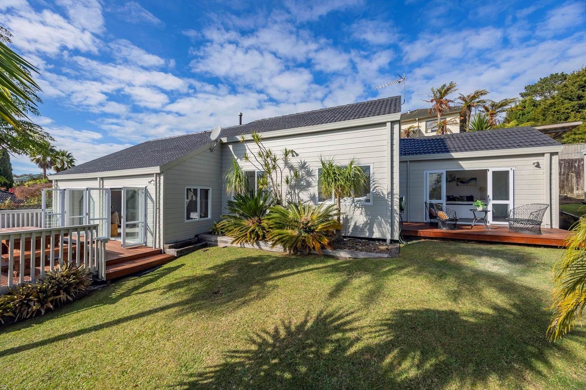 5 Bushlands Park Drive, Albany, Auckland - Carousel 2