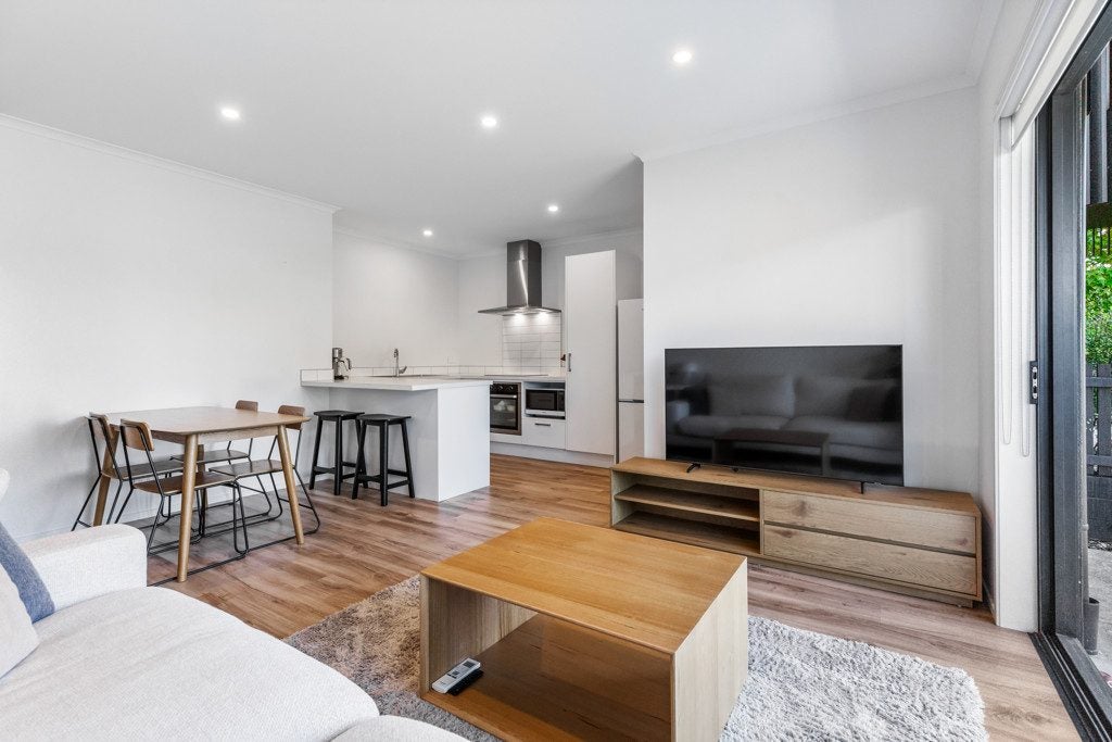 2/71 Hobsonville Point Road, Hobsonville, Auckland - Carousel 2