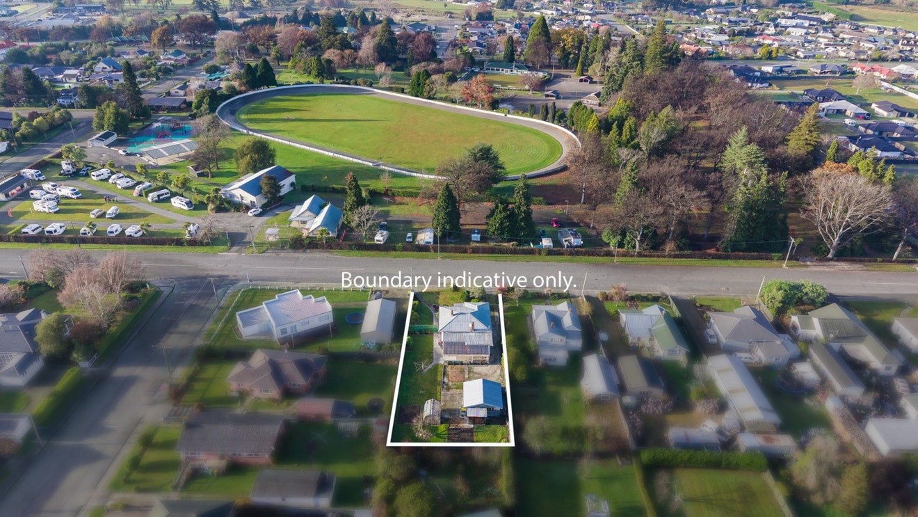 24 Naylor Street, Waimate, Waimate - Carousel 22