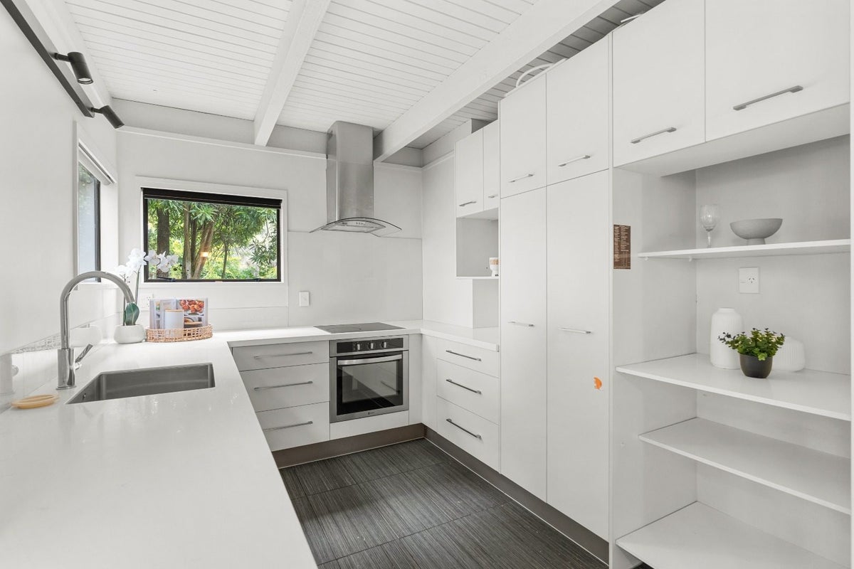 31 Dovedale Avenue, Ilam, Christchurch - Carousel 2