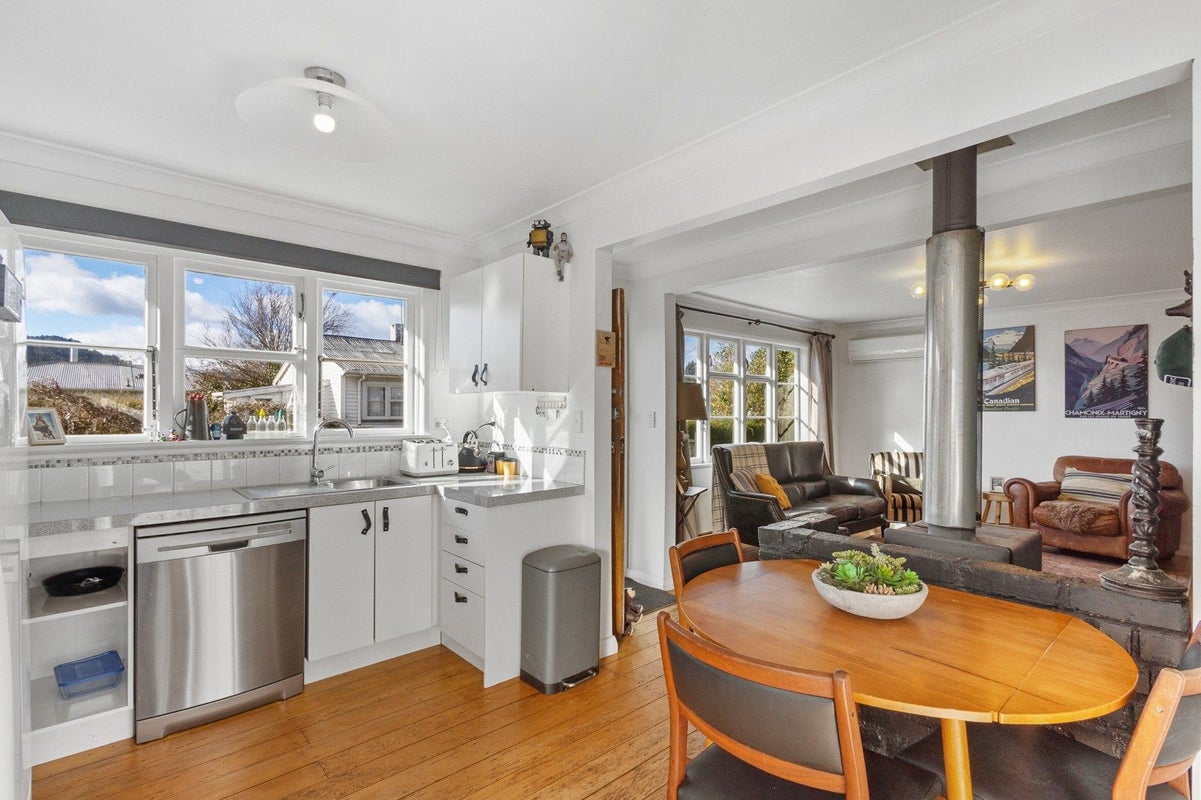 37 Goldfinch Street, Ohakune, Ohakune - Carousel 1