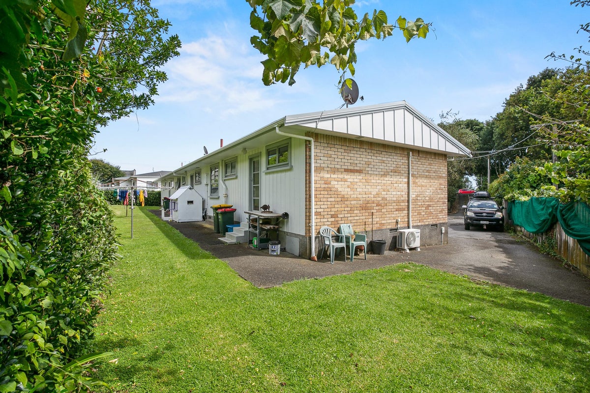 444A Devon Street East, Strandon, New Plymouth - Carousel 2