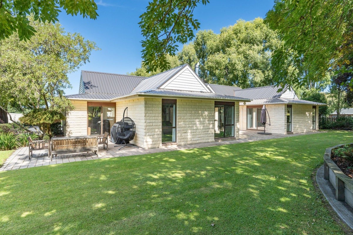 19 Tirohanga Road, North Taieri, Mosgiel - Carousel 1
