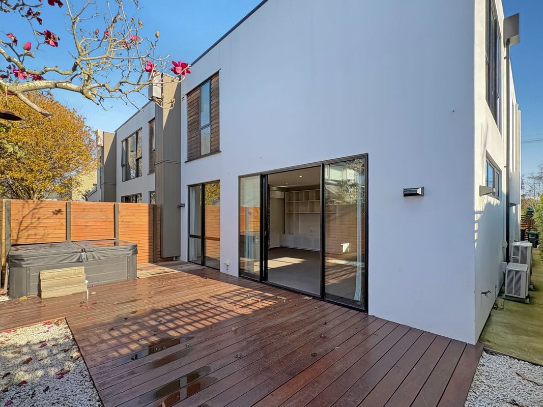 32A Hewitts Road, Merivale, Christchurch - Carousel 21