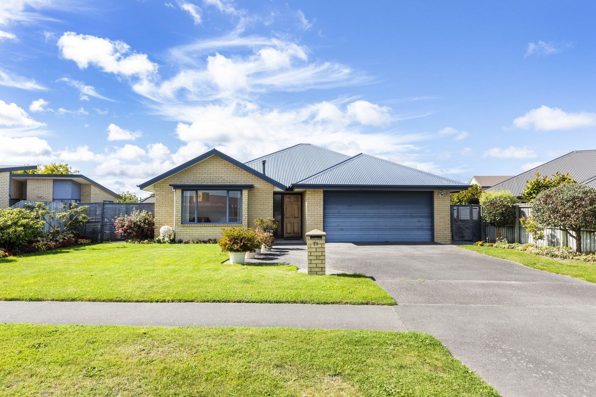 71 Springs Road, Hornby, Christchurch - Carousel 16