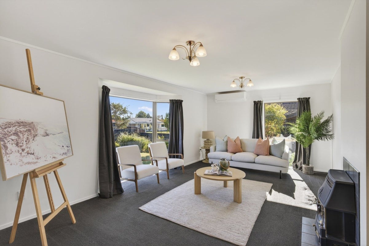 60 Heta Road, Highlands Park, New Plymouth - Carousel 2
