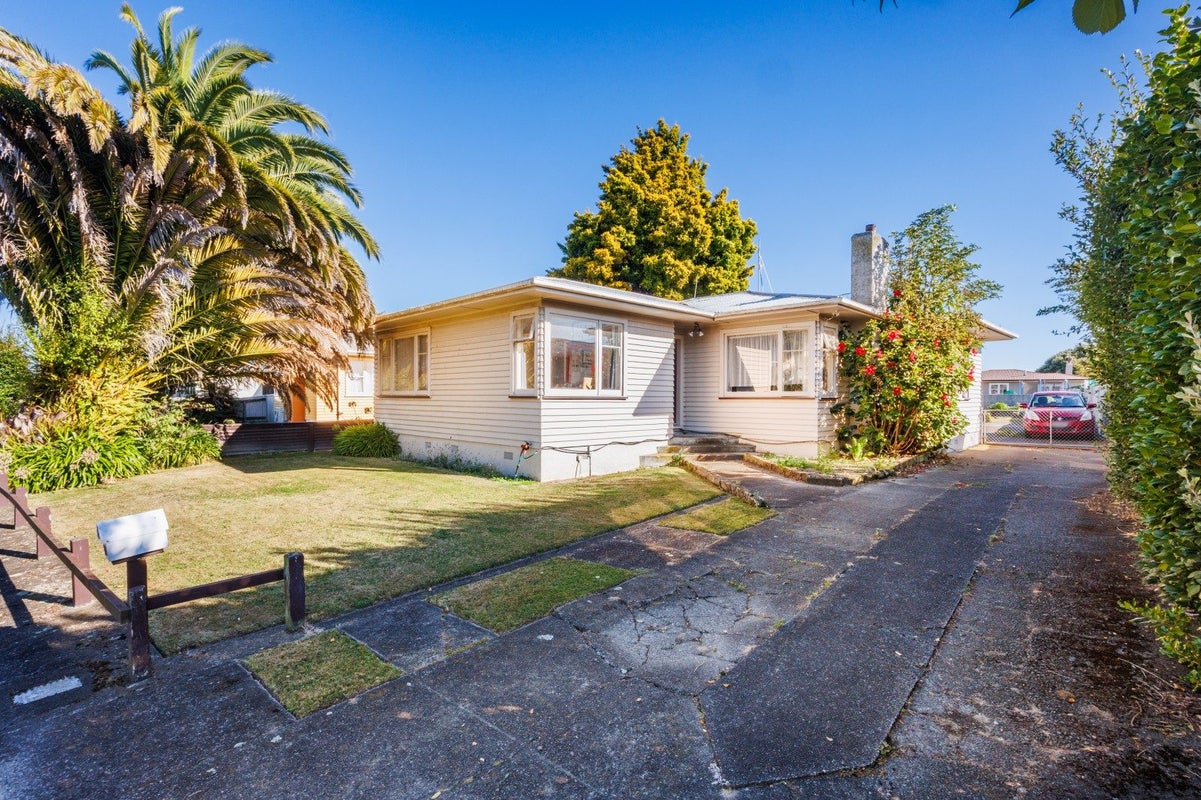 17 Sefton Avenue, Highbury, Palmerston North - Carousel 1