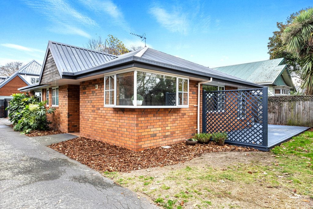 39 Severn Street, St Albans, Christchurch - Carousel 1