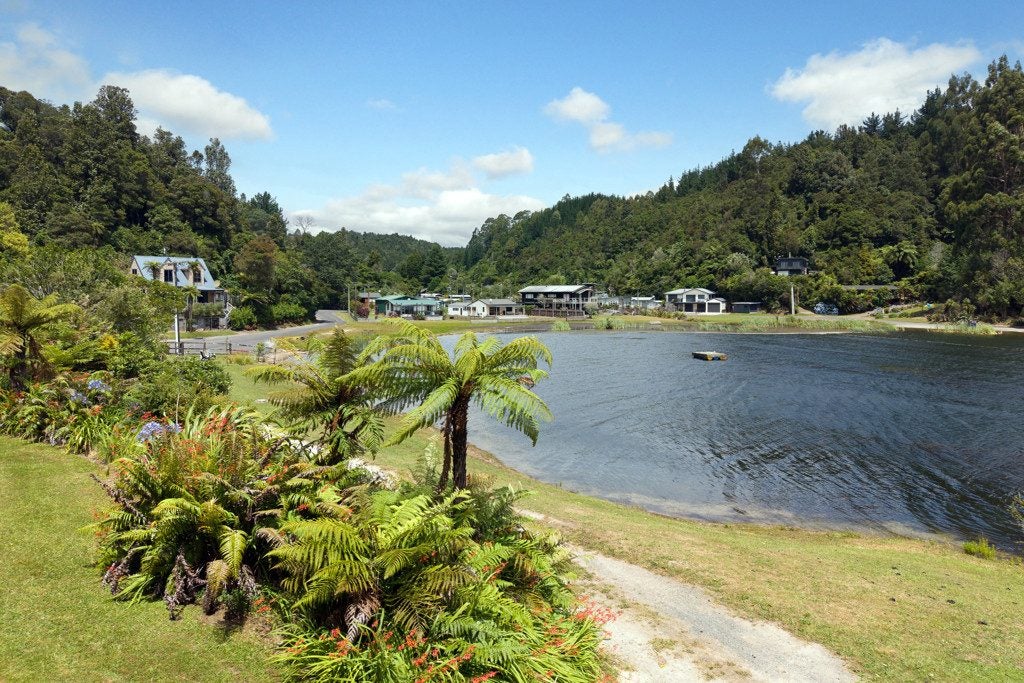 11 Chingford Road, Lake Rotoma, Rotorua - Carousel 24