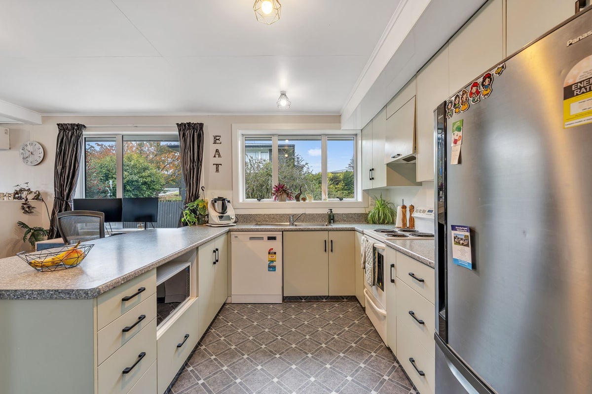 3 Walker Street, East Gore, Gore - Carousel 2