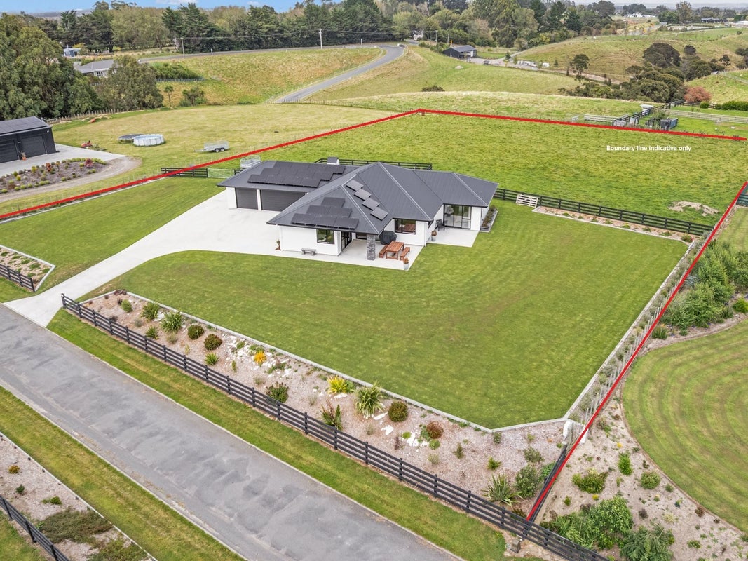 10 Te Kahu Lane, Halcombe, Feilding - Carousel 1