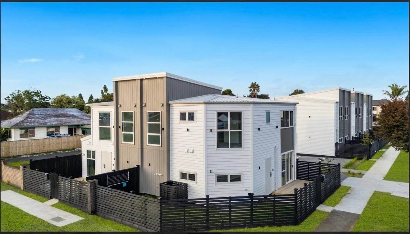 30 Carruth Road, Papatoetoe, Auckland - Carousel 1