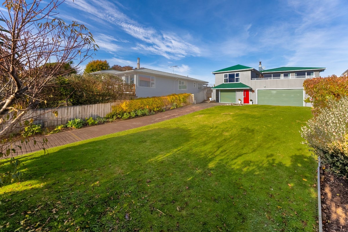 44 Gray Avenue, Paraparaumu Beach, Paraparaumu - Carousel 2