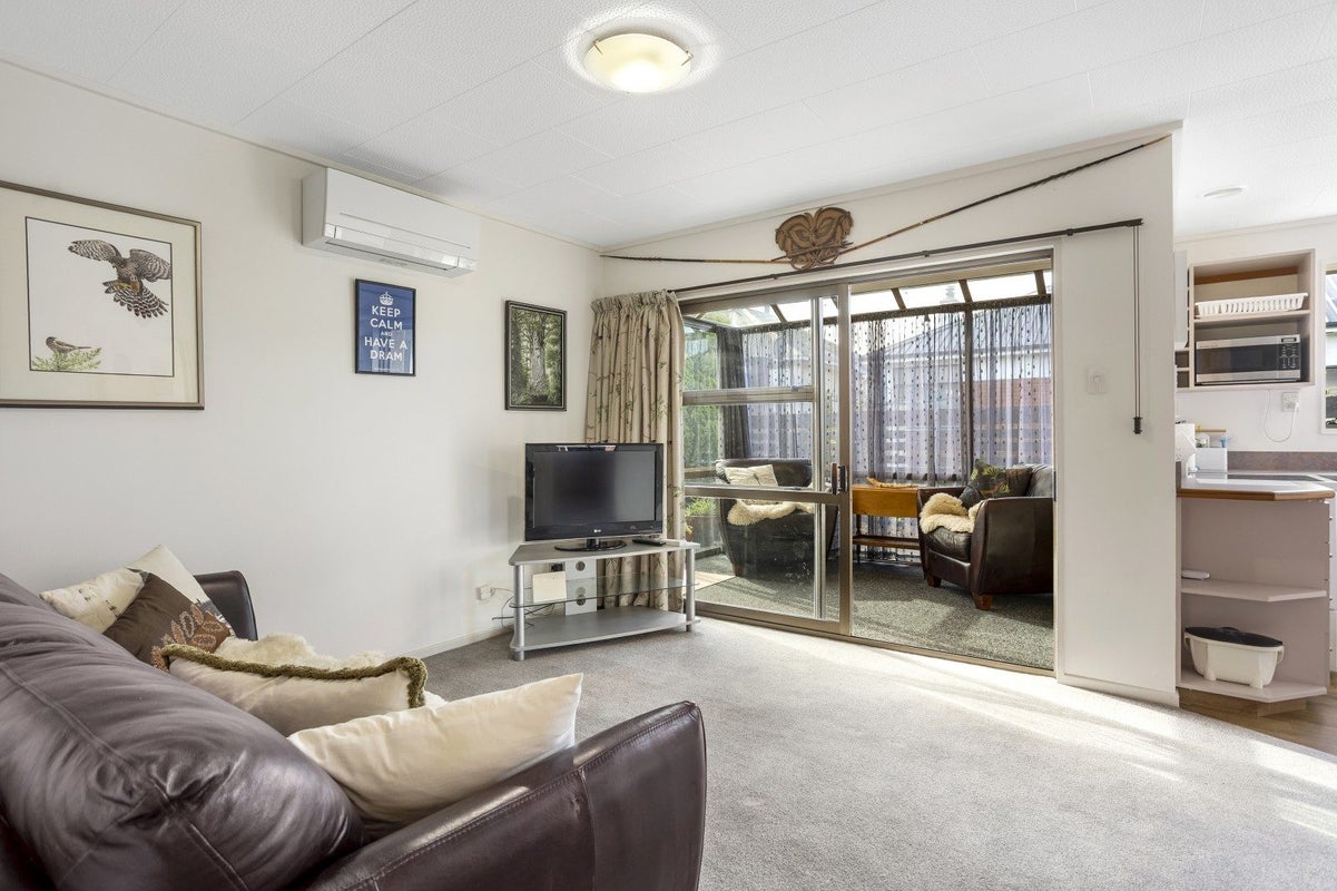 5B Larkworthy Street, Saint Kilda, Dunedin - Carousel 1