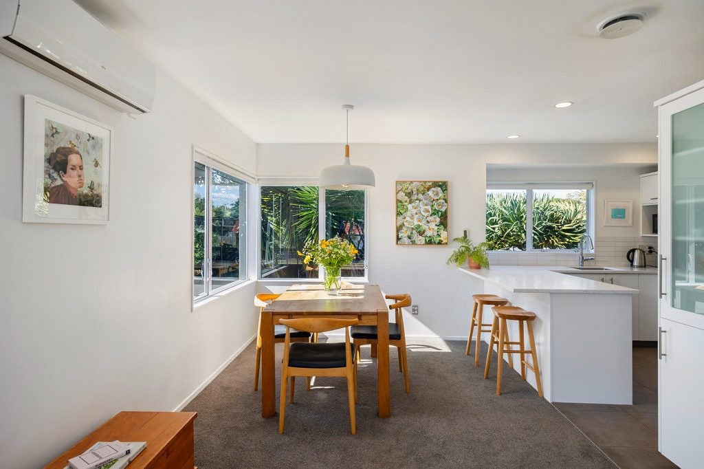18A Parkdale Road, Mount Albert, Auckland - Carousel 1