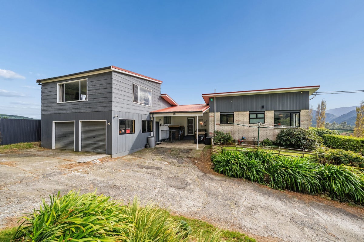 1712 State Highway 2, Kaitoke, Upper Hutt - Carousel 28