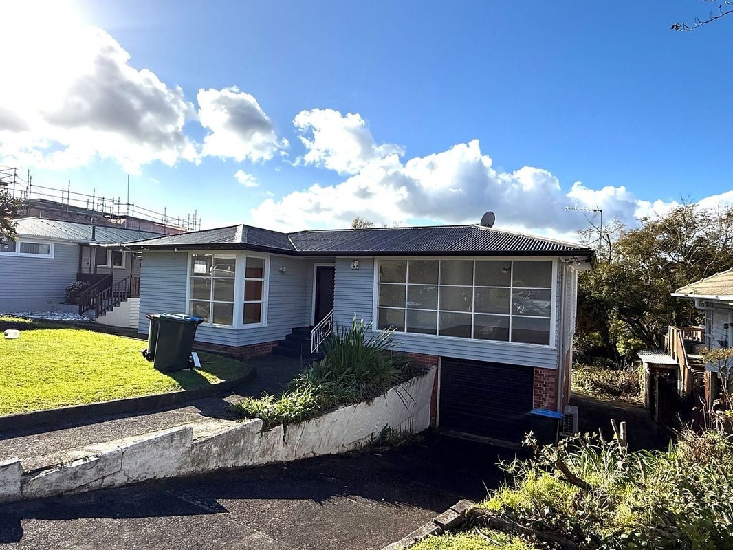 21 Littlejohn Street, Hillsborough, Auckland - Carousel 1