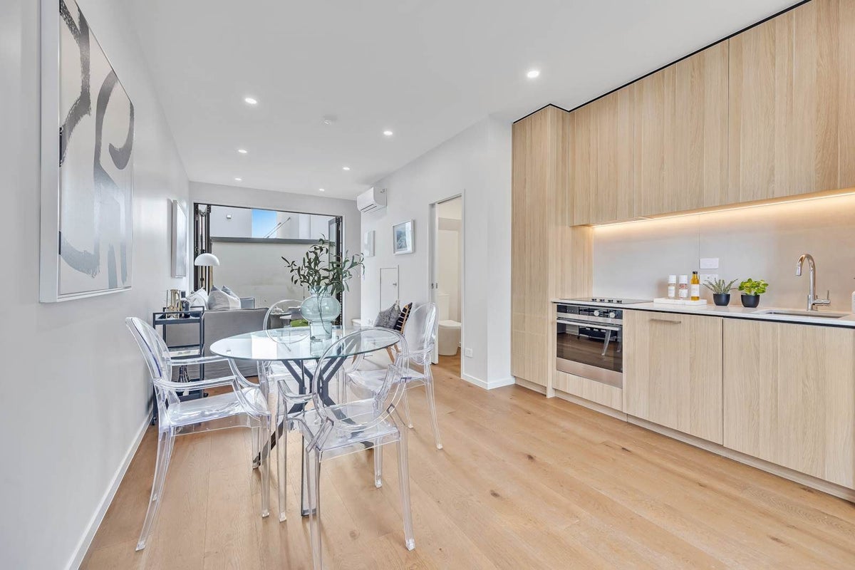 121 Hadlow Terrace, Grey Lynn, Auckland - Carousel 2