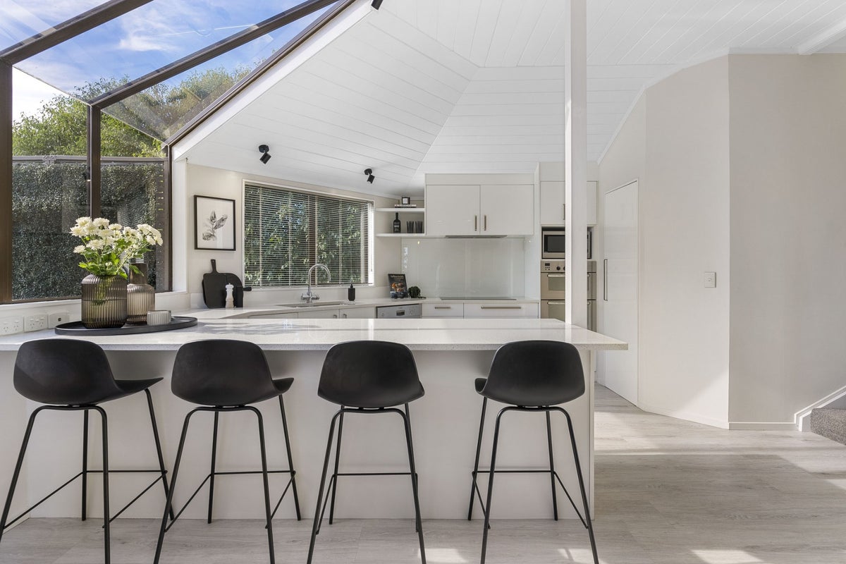 10 Harper Street, Chatswood, Auckland - Carousel 2