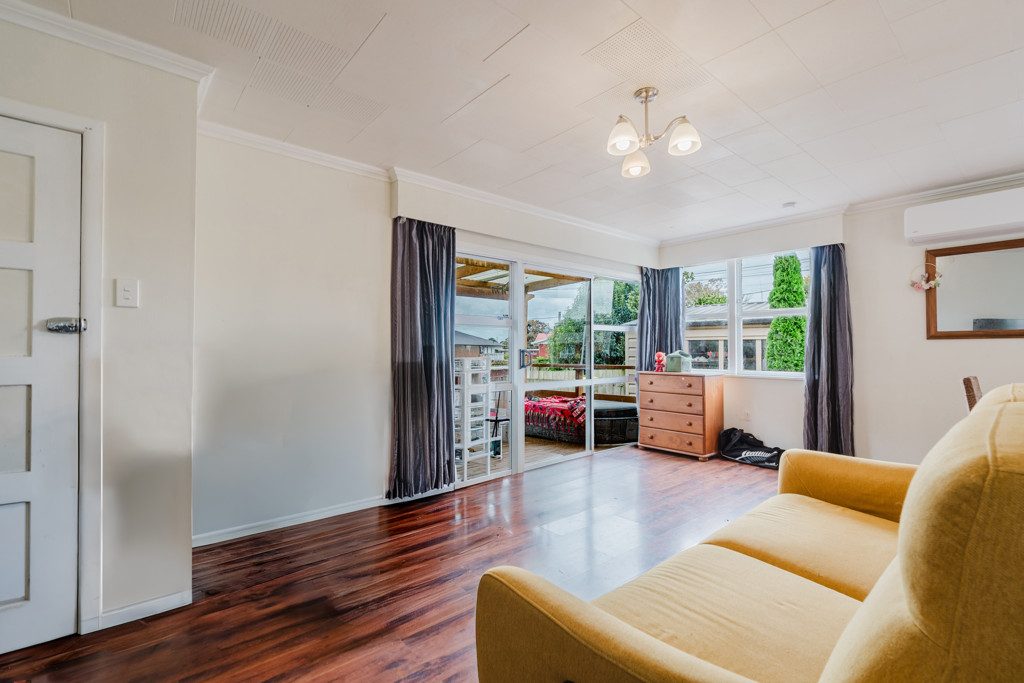 3 Leeds Street, Silverdale, Hamilton - Carousel 2