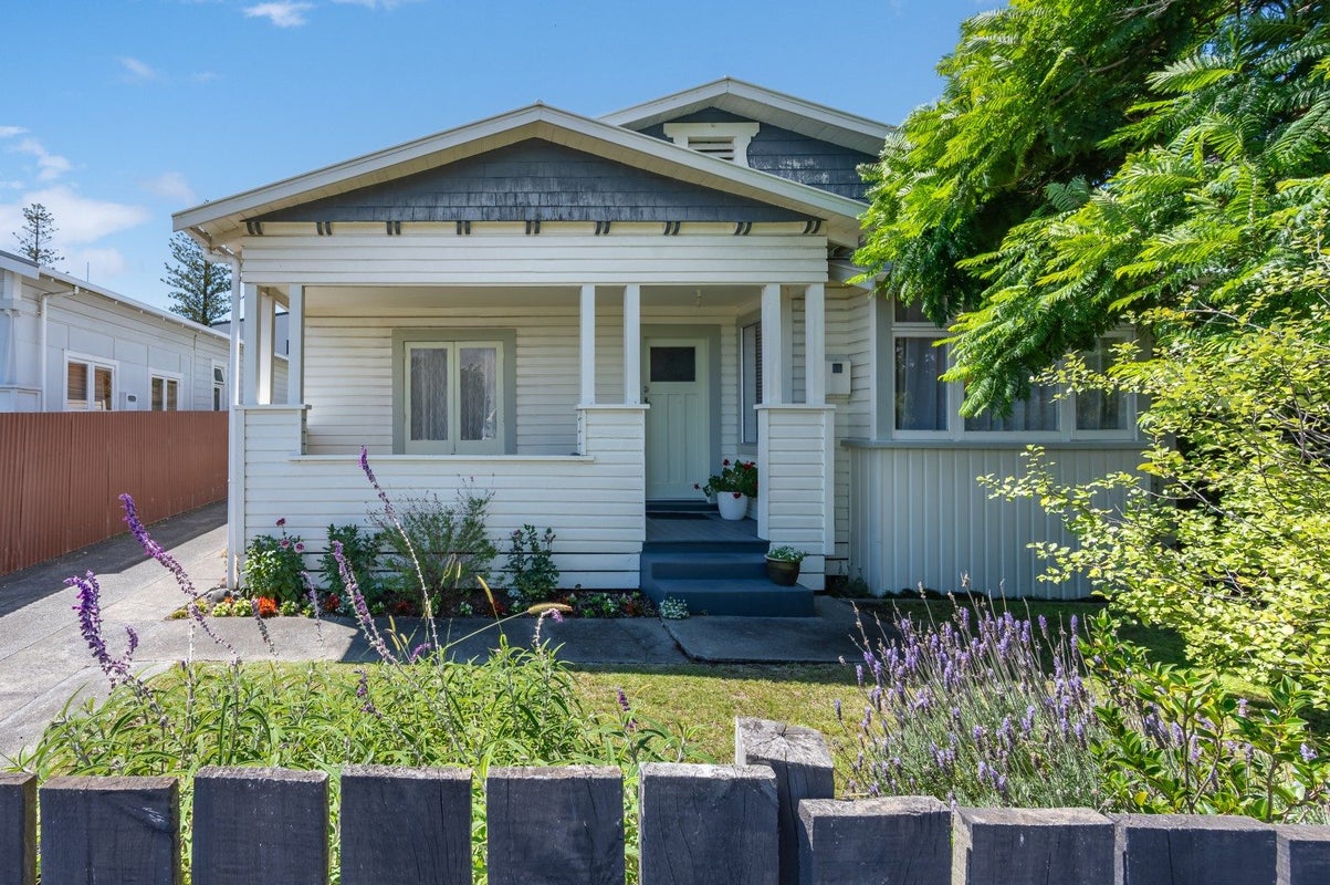 60 Mcgrath Street, Napier South, Napier - Carousel 1