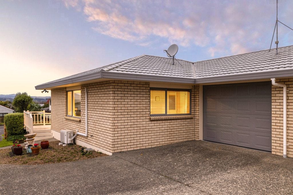 4/169 Wellington Street, Pukekohe, Pukekohe - Carousel 1