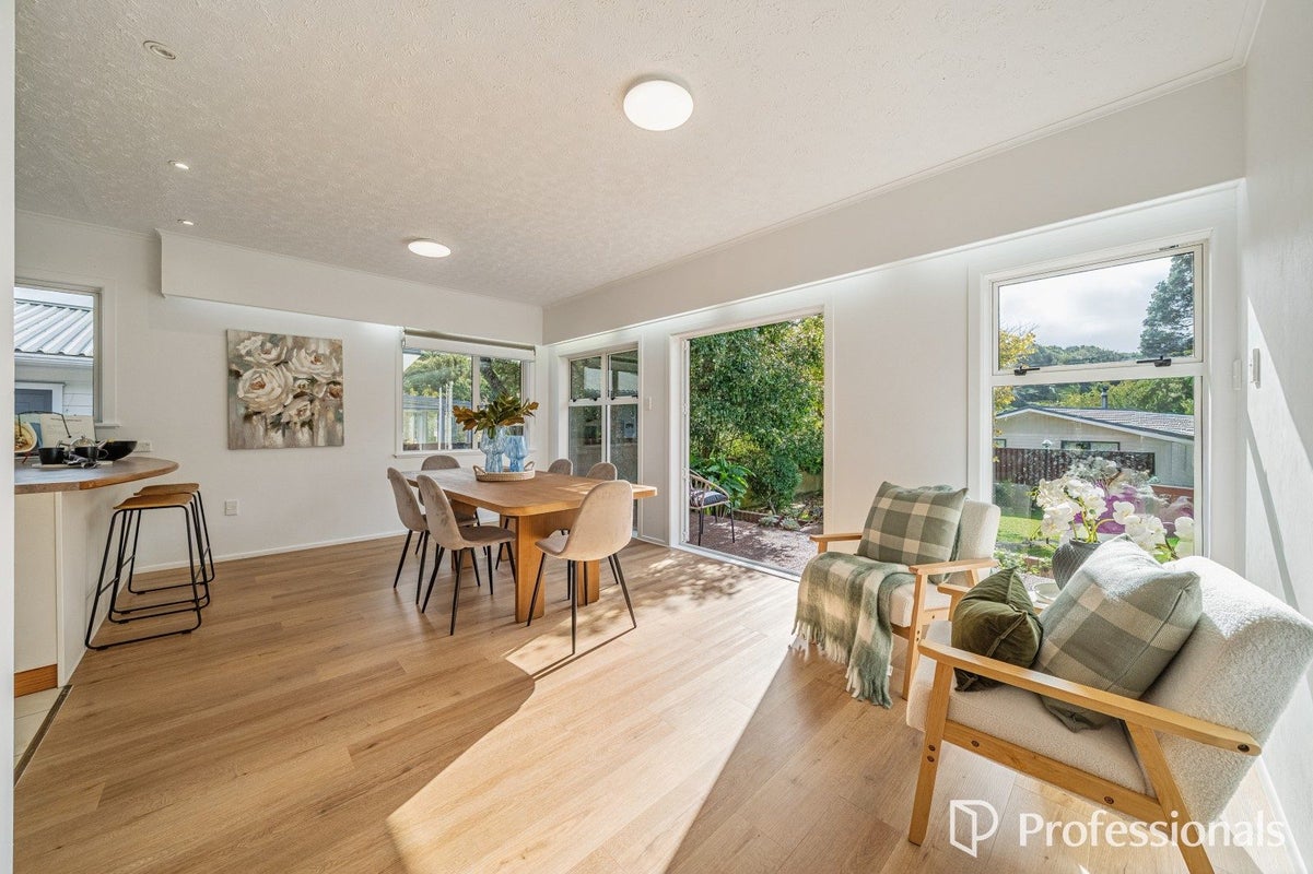 19 Holly Grove, Maungaraki, Lower Hutt - Carousel 2
