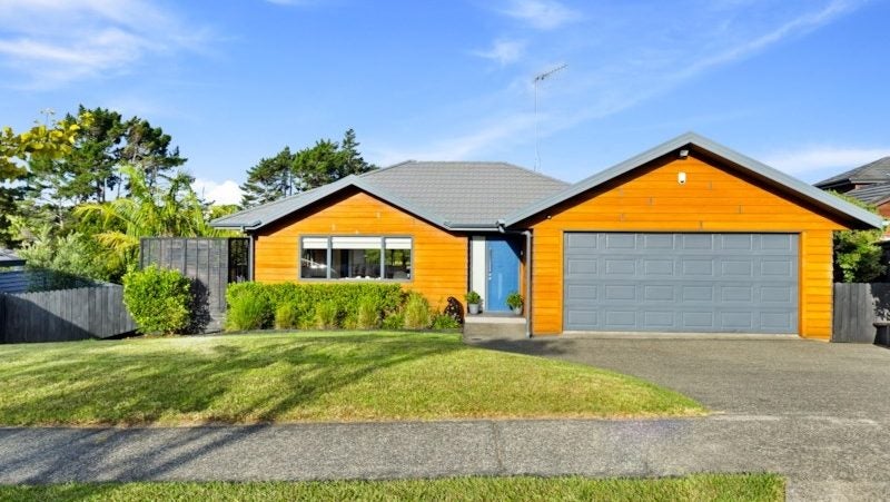 126 Te Wharau Drive, Greenhithe, Auckland - Carousel 1