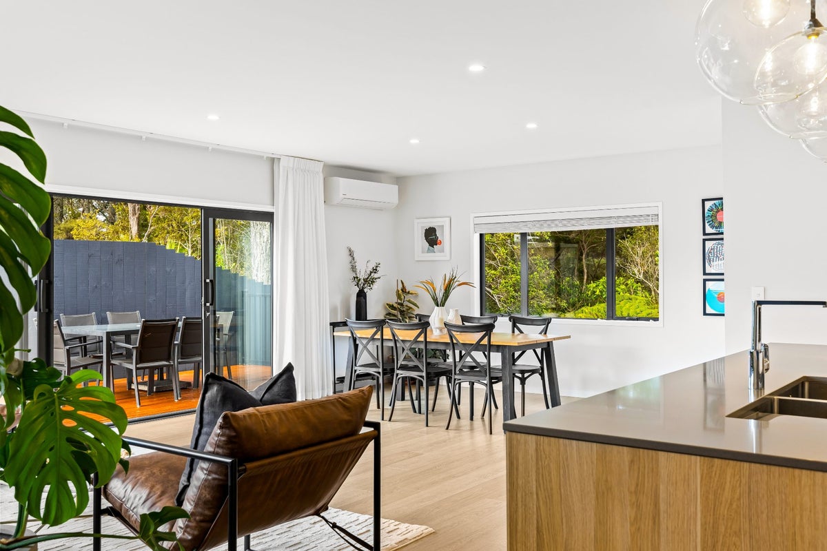 75 Glenvar Ridge Road, Long Bay, Auckland - Carousel 1