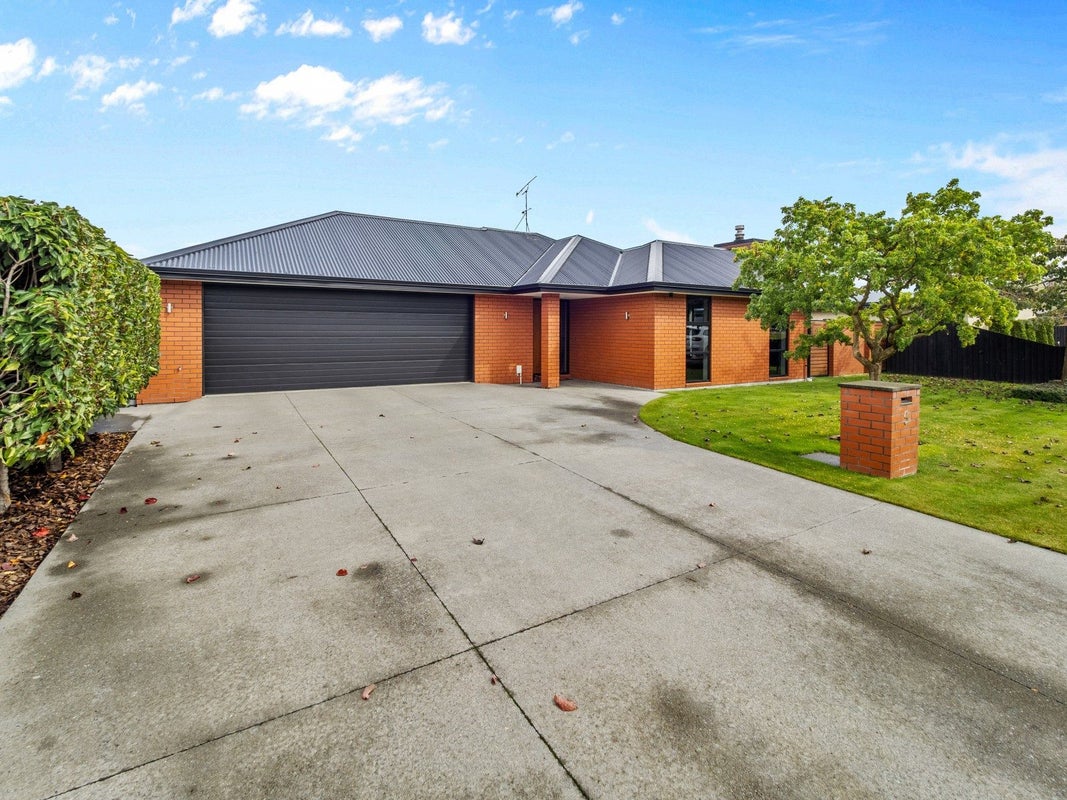 5 Whiteoak Grove, Tinwald, Ashburton - Carousel 1