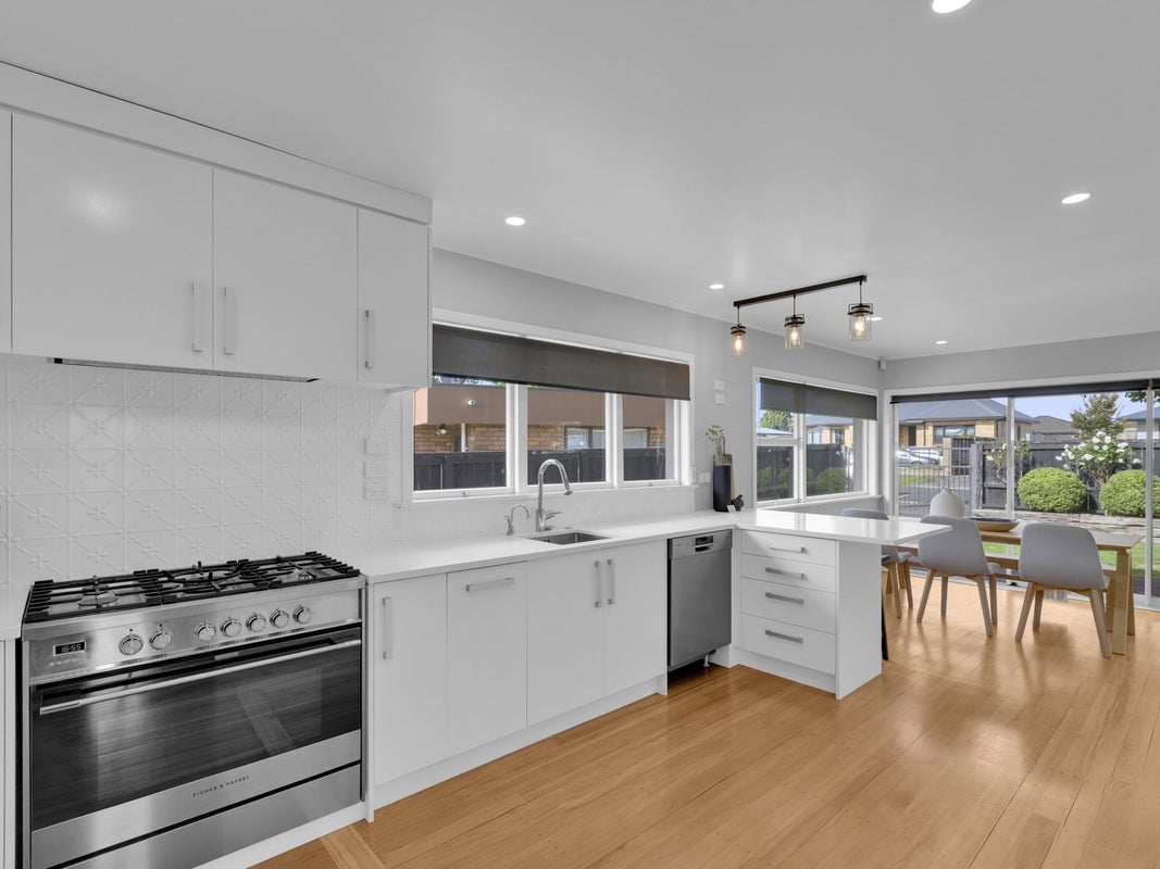 5 Hobson Street, Maeroa, Hamilton - Carousel 1
